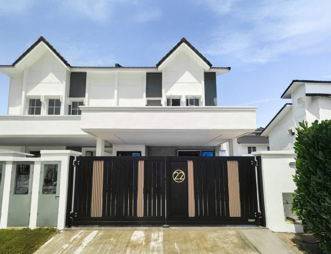 Trackless folding gate Trackless autogate Folding gate Malaysia Aluminium gate Malaysia Delux autogate Unigate Autogate Malaysia Unigate Malaysia Trackless gate Malaysia Aluminium gate supplier Malaysia Aluminium auto gate Autogate price Autogate system price Trackless autogate malaysia price Autogate malaysia price Aluminium gate suppliers elite 3
